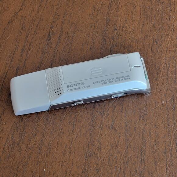 Sony IC Hand Held Portable Voice Recorder Mp3 ICD-U60 USB WHITE - Picture 3 of 8